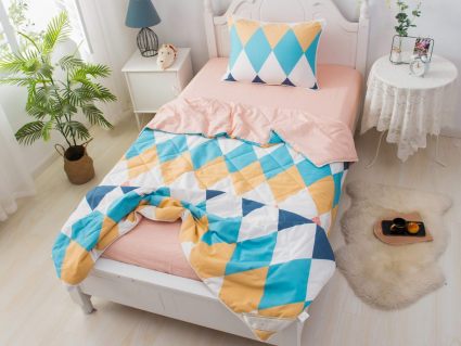 Комплект постельного белья Софи де Марко Ромбики (цветной) с одеялом 1,5-спальный